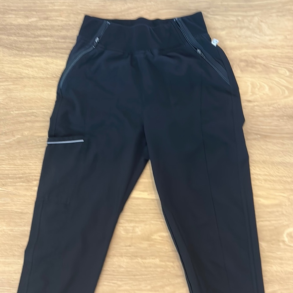 Women’s small tall Cherokee infinity scrub pants